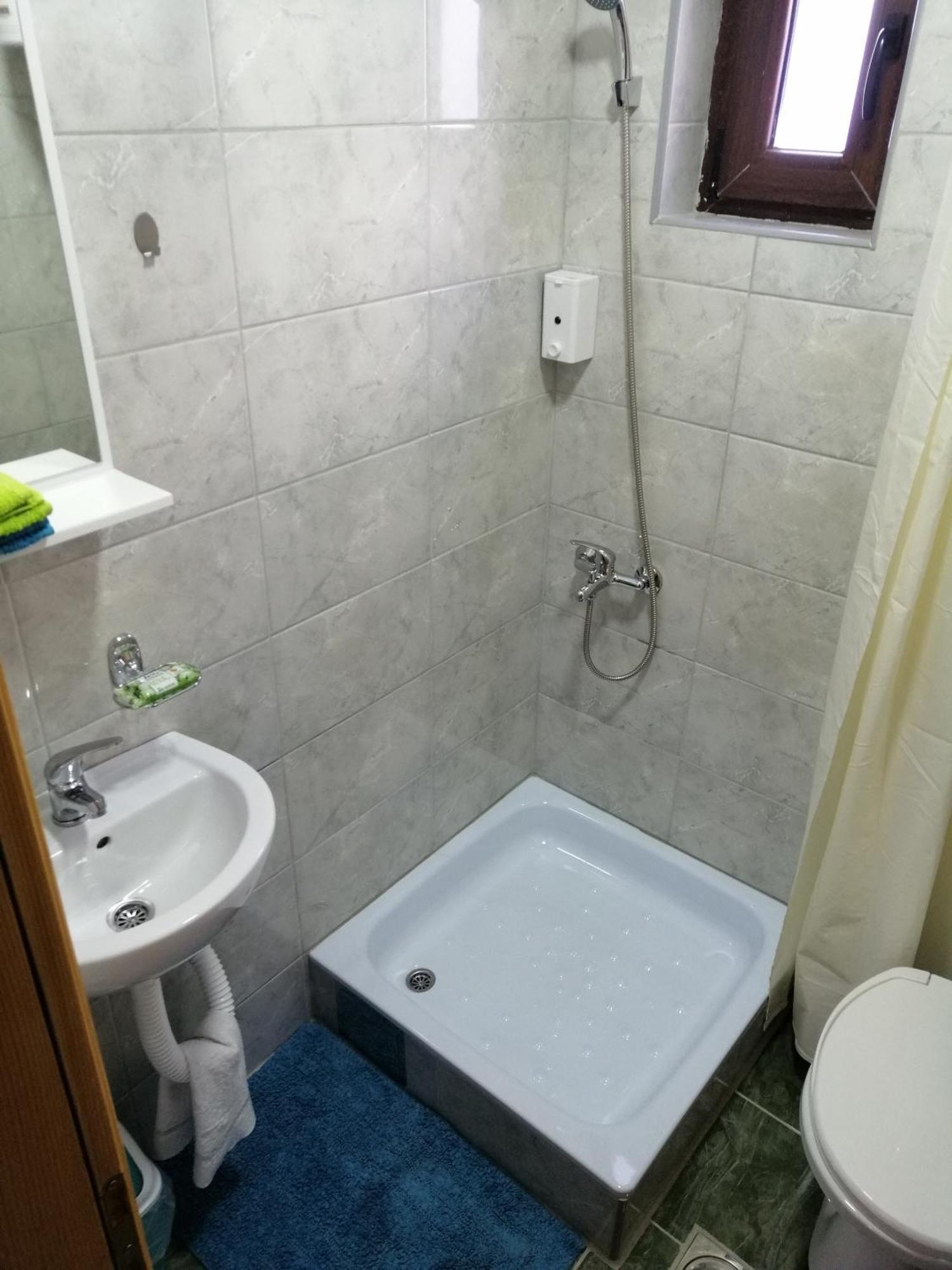 Apartmani Tarin zov Kaludjerske Bare Oda fotoğraf